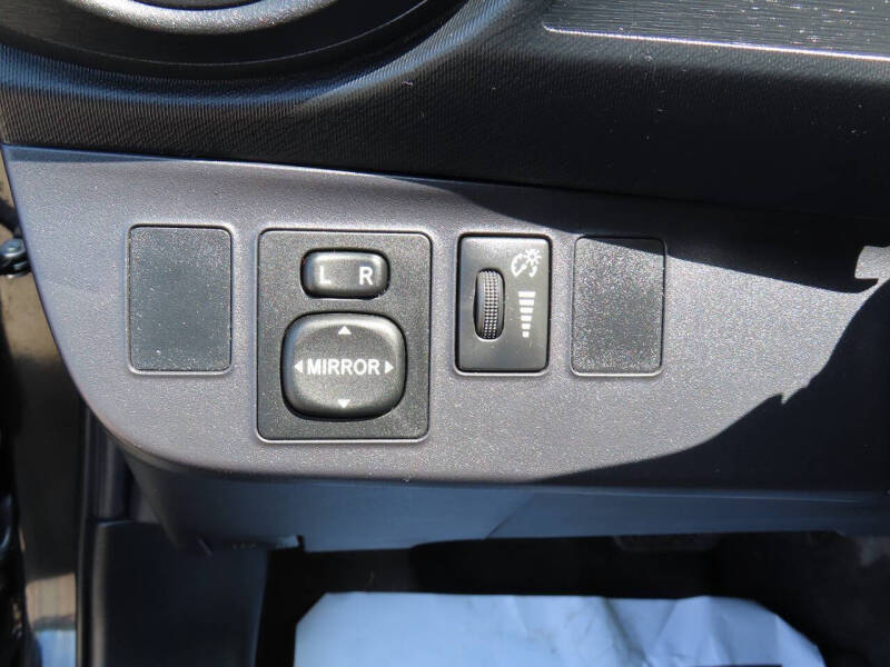 2015 Toyota Prius c Four