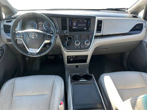 2015 Toyota Sienna