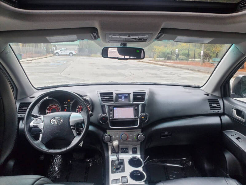 2013 Toyota Highlander SE