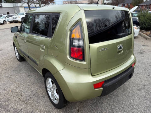 2010 Kia Soul +