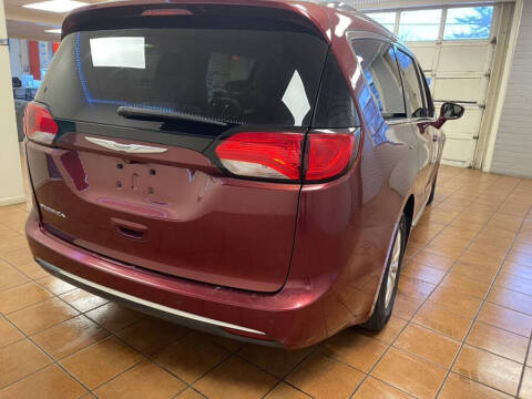 2018 Chrysler Pacifica Touring L Plus