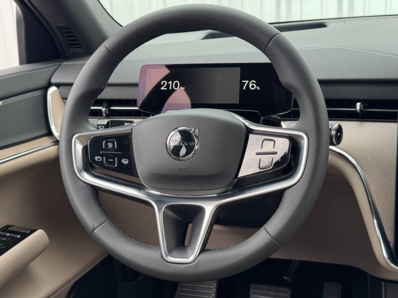 2025 Volvo EX90 Twin Performance Plus 7P