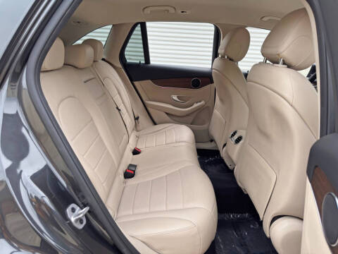 2022 Mercedes-Benz GLC GLC 300
