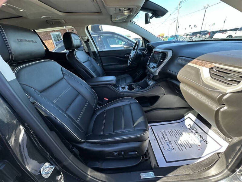 2022 GMC Acadia Denali