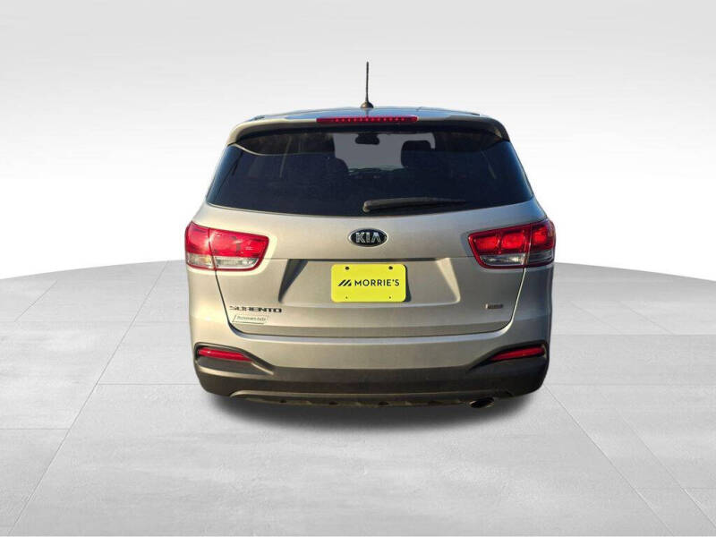 2016 Kia Sorento L