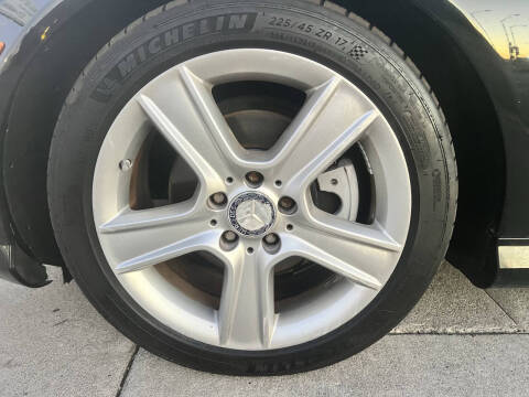 2010 Mercedes-Benz C-Class C 300 Luxury