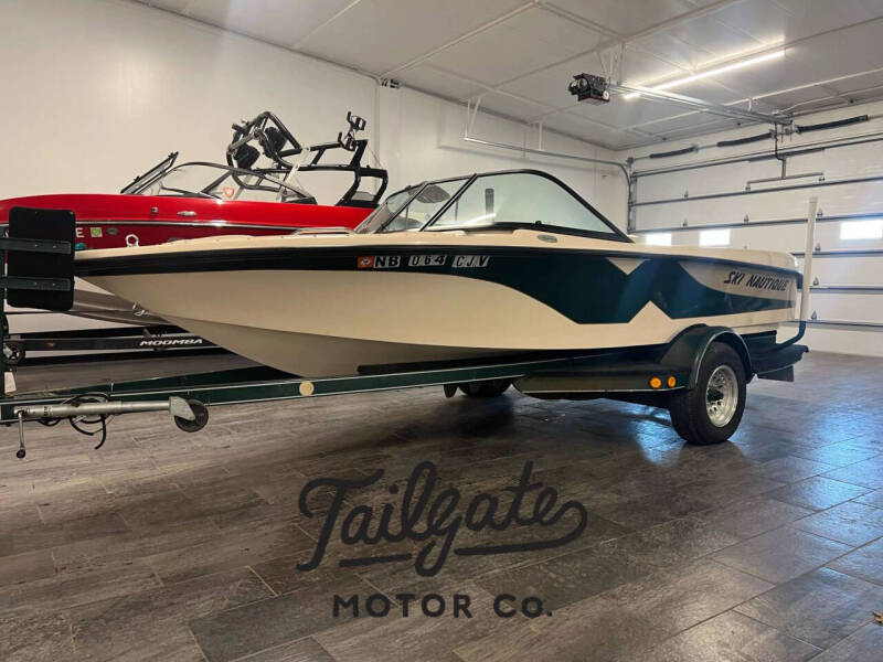 2000 Nautique Correct Craft