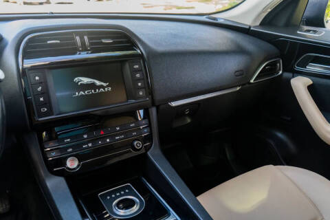 2017 Jaguar F-PACE 35t Premium