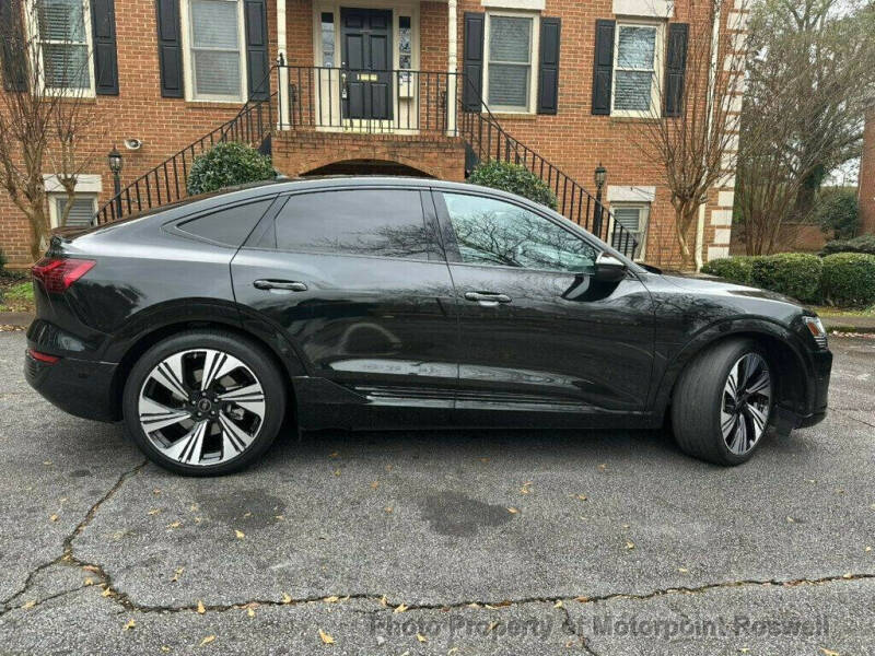 2024 Audi Q8 Sportback e-tron quattro Prestige S line