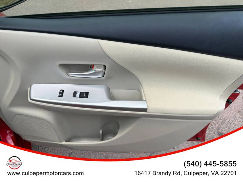 2013 Toyota Prius v Three