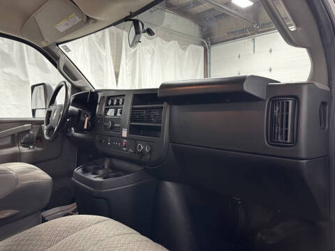 2022 Chevrolet Express 3500