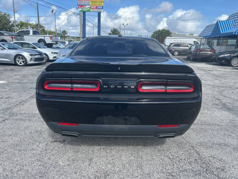 2018 Dodge Challenger SXT