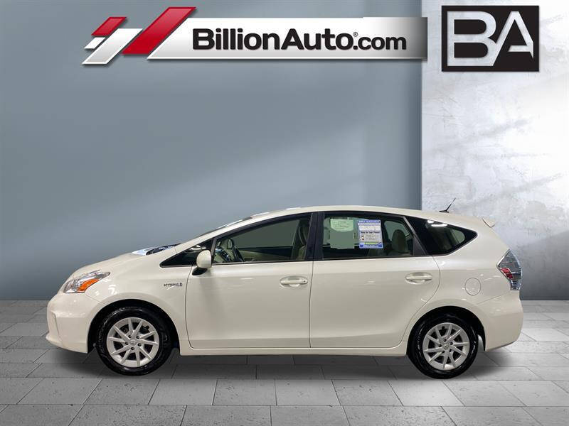 2014 Toyota Prius v Three
