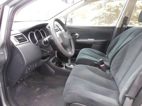 2011 Nissan Versa 1.8 S