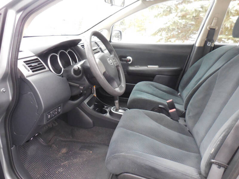 2011 Nissan Versa 1.8 S