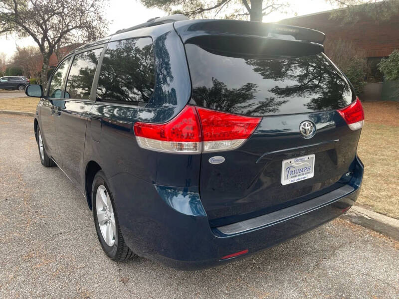 2012 Toyota Sienna