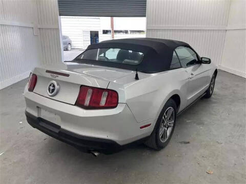 2010 Ford Mustang V6