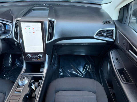2021 Ford Edge SE