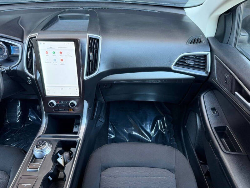 2021 Ford Edge SE