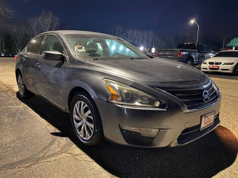 2015 Nissan Altima for sale at Car Castle in Zion IL