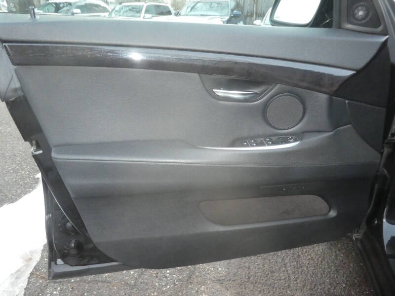 2011 BMW 5 Series 535i xDrive Gran Turismo