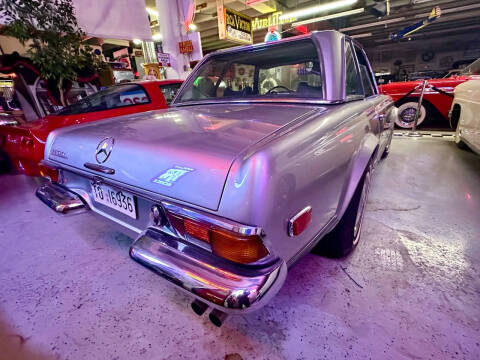 1970 Mercedes-Benz 280-Class