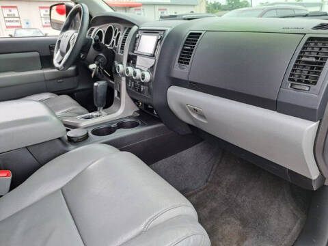 2016 Toyota Sequoia SR5