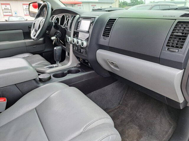 2016 Toyota Sequoia SR5