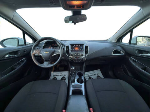 2017 Chevrolet Cruze LT Auto