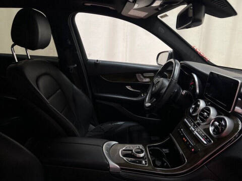 2019 Mercedes-Benz GLC GLC 300