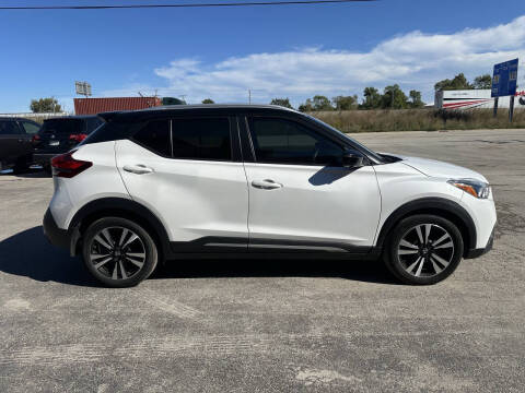 2020 Nissan Kicks SR