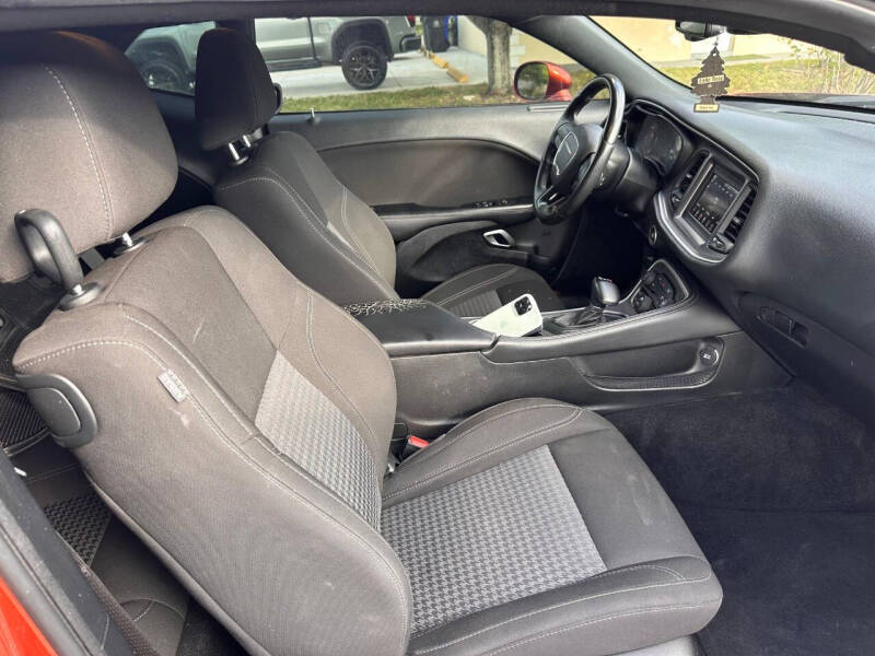 2020 Dodge Challenger SXT