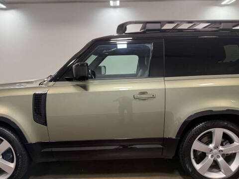 2024 Land Rover Defender 90 P400 X-Dynamic SE