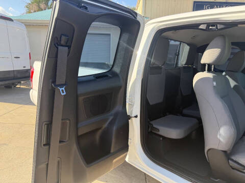 2017 Toyota Tacoma SR