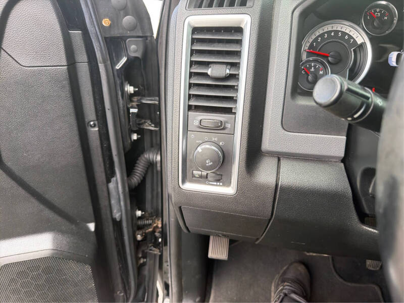 2014 RAM 1500 SLT