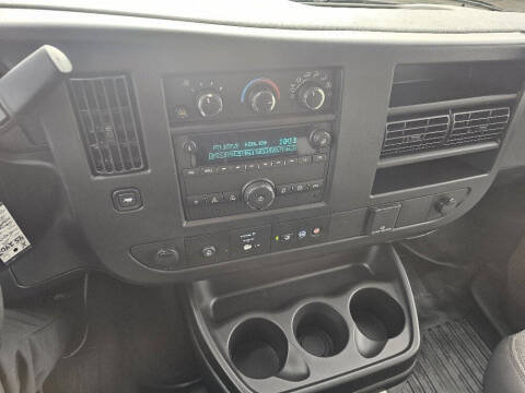 2025 Chevrolet Express 2500