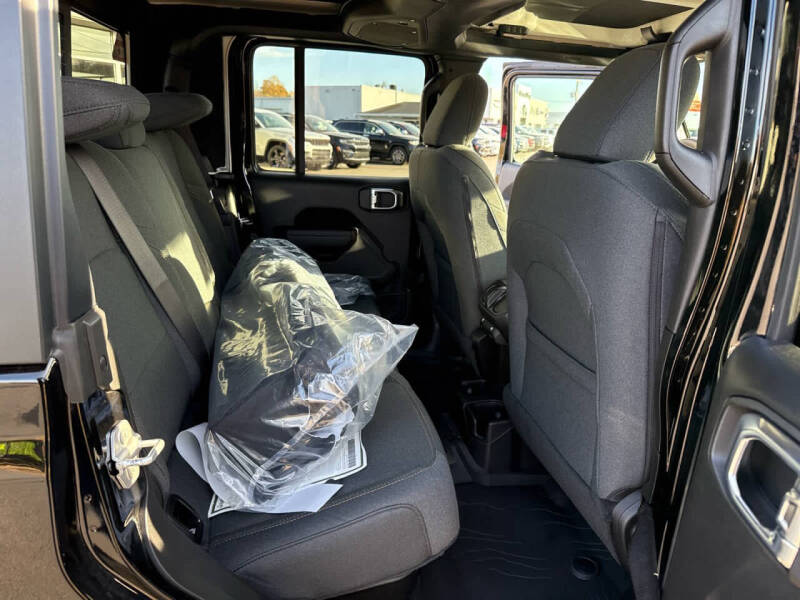 2026 Jeep Gladiator Willys