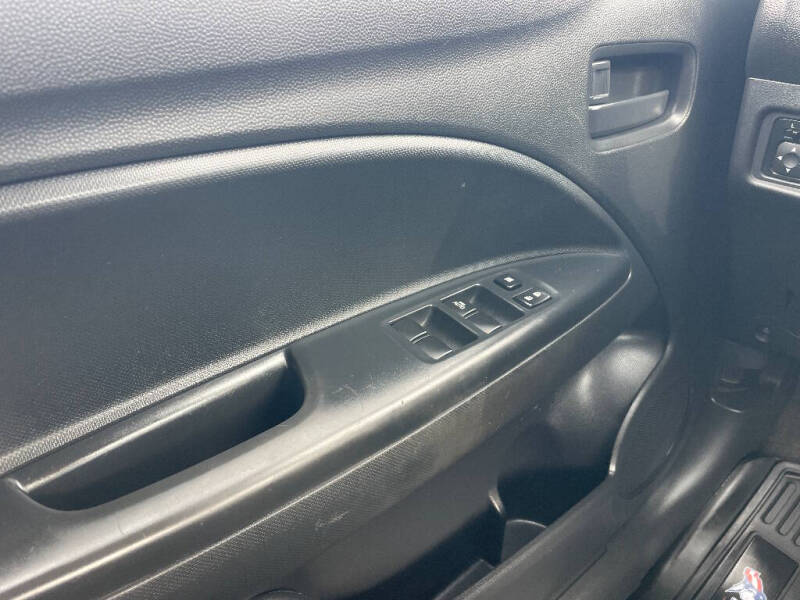 2024 Mitsubishi Mirage G4 LE