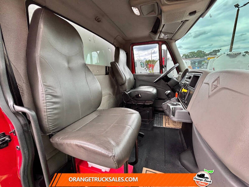 2019 International DuraStar 4300