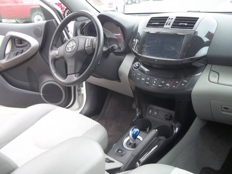 2013 Toyota RAV4 EV photo 35