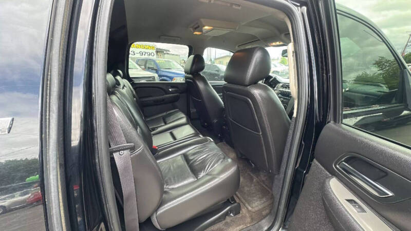 2011 Chevrolet Avalanche LT