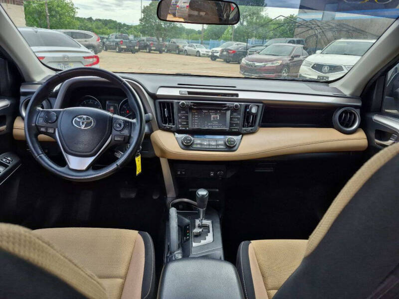 2017 Toyota RAV4 XLE