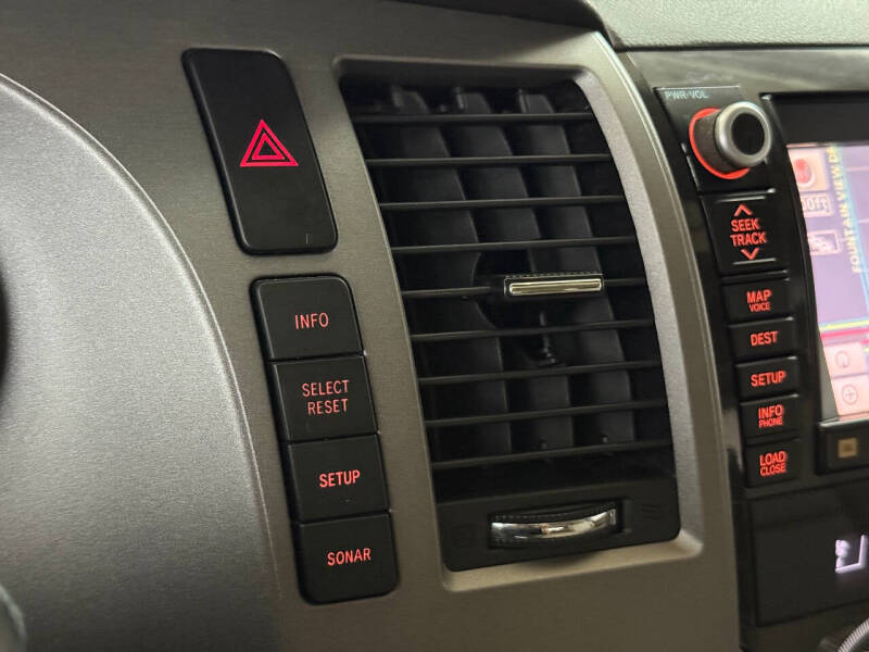 2011 Toyota Sequoia Platinum