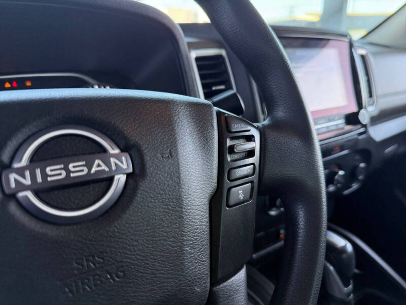 2023 Nissan Frontier SV