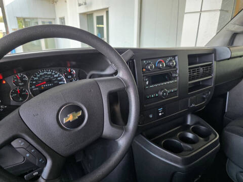 2023 Chevrolet Express 2500