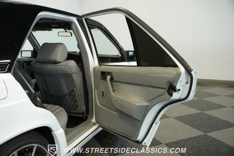 1989 Mercedes-Benz 190-Class 190 E 2.6