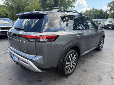 2022 Nissan Pathfinder Platinum