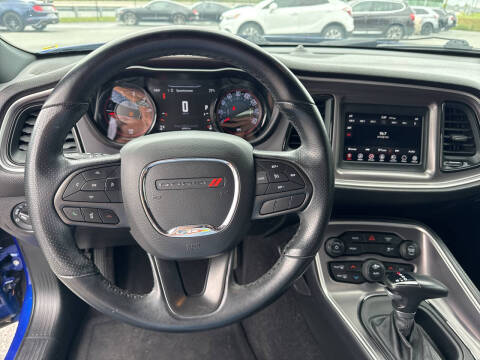 2021 Dodge Challenger SXT