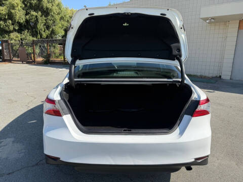 2020 Toyota Camry LE