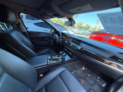 2016 BMW 5 Series 528i